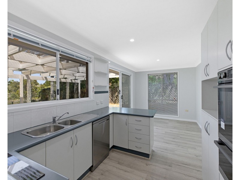 6 Arunta Road, Tuggerah NSW 2259