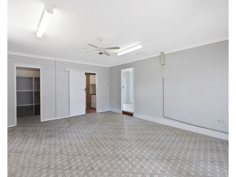 6 Arunta Road, Tuggerah NSW 2259