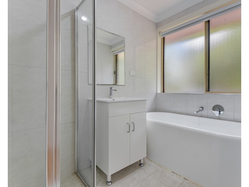 9 Maya Street, Wyoming NSW 2250