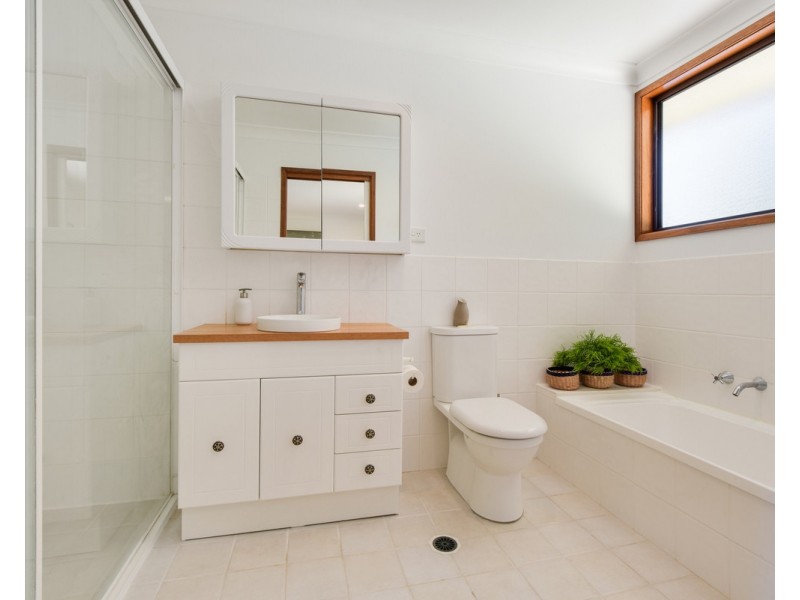 11 Lilac Close, Springfield NSW 2250