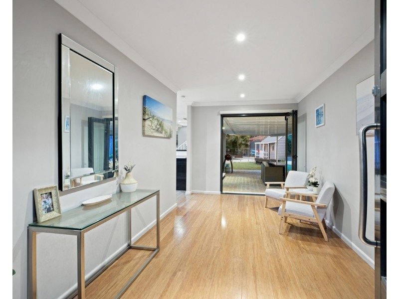 6 Kareel Close, Erina NSW 2250
