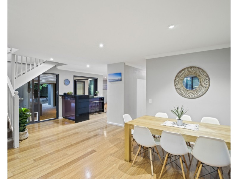 6 Kareel Close, Erina NSW 2250