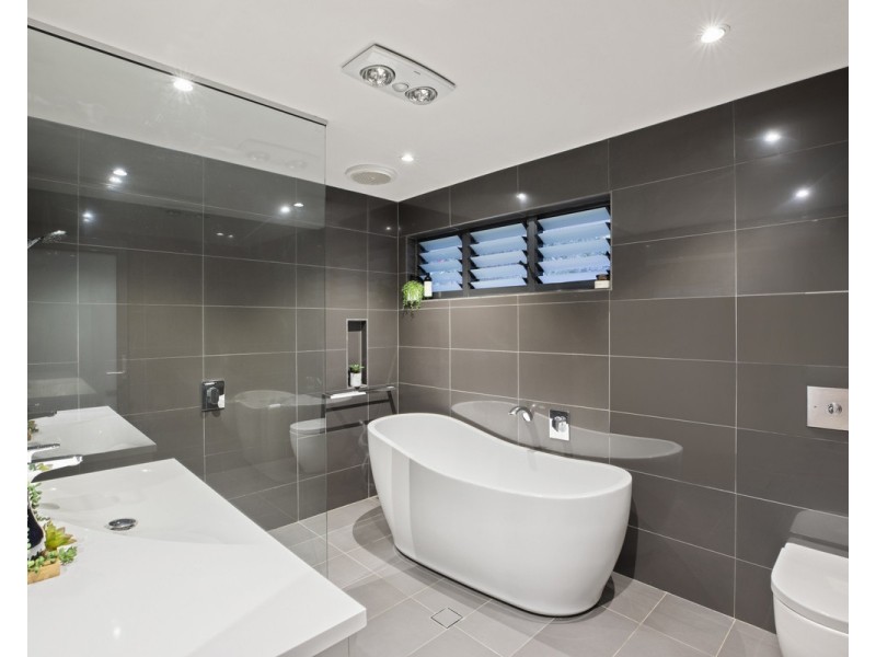 6 Kareel Close, Erina NSW 2250