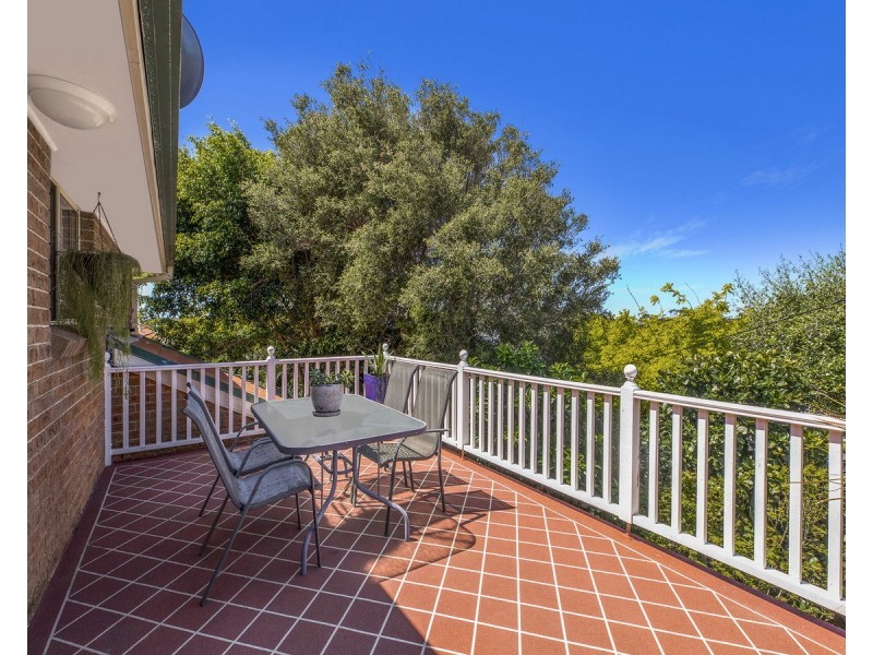 1/2 Barooga Road, Wamberal NSW 2260