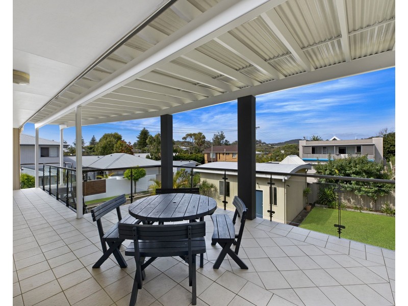11 View Street, North Avoca NSW 2260