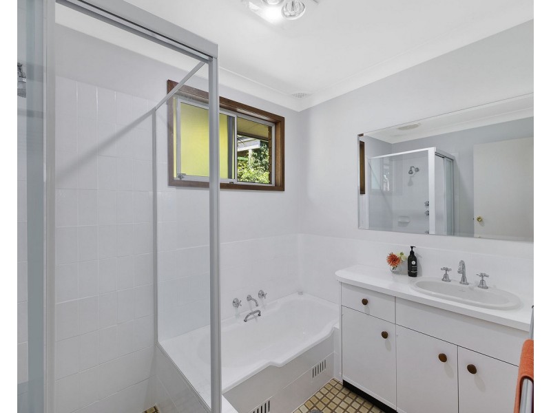 15 Karina Drive, Narara NSW 2250