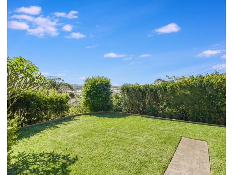 24 North Scenic Road, Forresters Beach NSW 2260