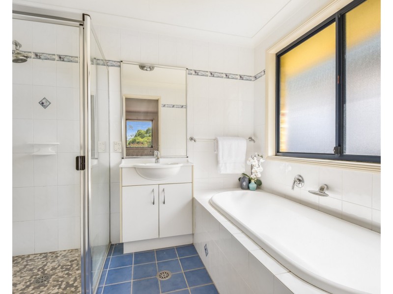 106 Berrys Head Road, Wyoming NSW 2250