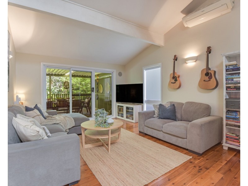 10 Valley View Road, Wyoming NSW 2250