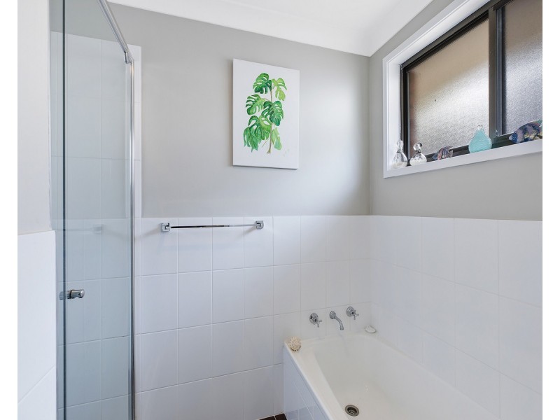 40 Toorak Avenue, Erina NSW 2250