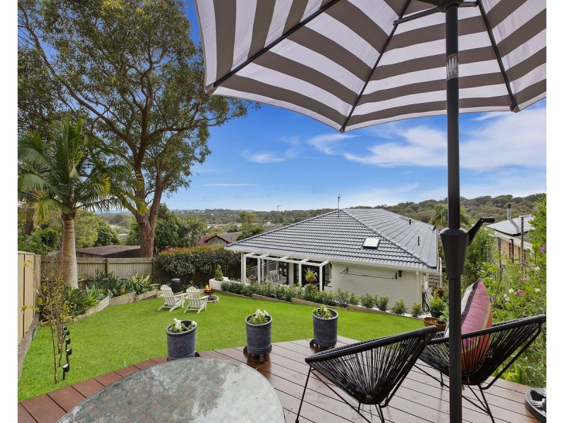 13 Vista Parade, Bateau Bay NSW 2261