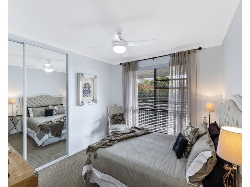 13 Vista Parade, Bateau Bay NSW 2261