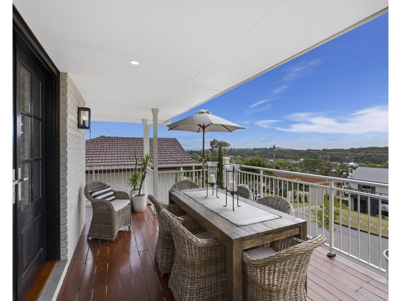 13 Vista Parade, Bateau Bay NSW 2261