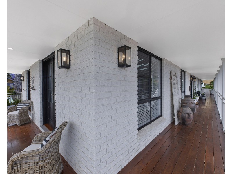 13 Vista Parade, Bateau Bay NSW 2261