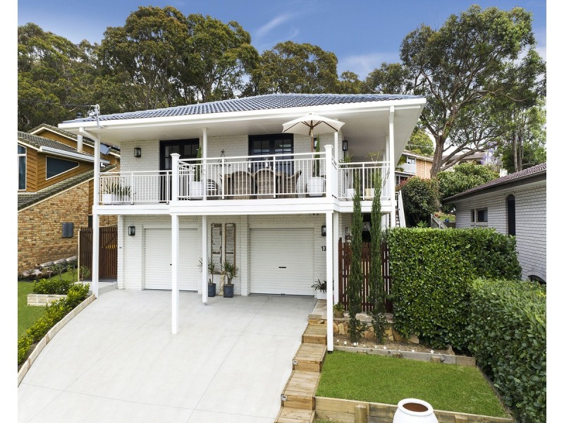 13 Vista Parade, Bateau Bay NSW 2261