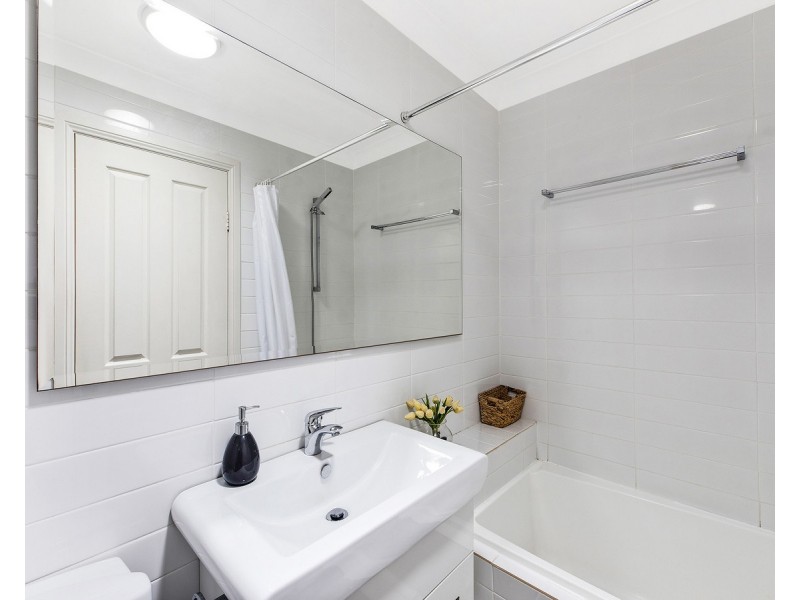 2/43 Scenic Highway, Terrigal NSW 2260