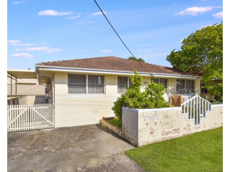 1/193 Albany Street, Point Frederick NSW 2250