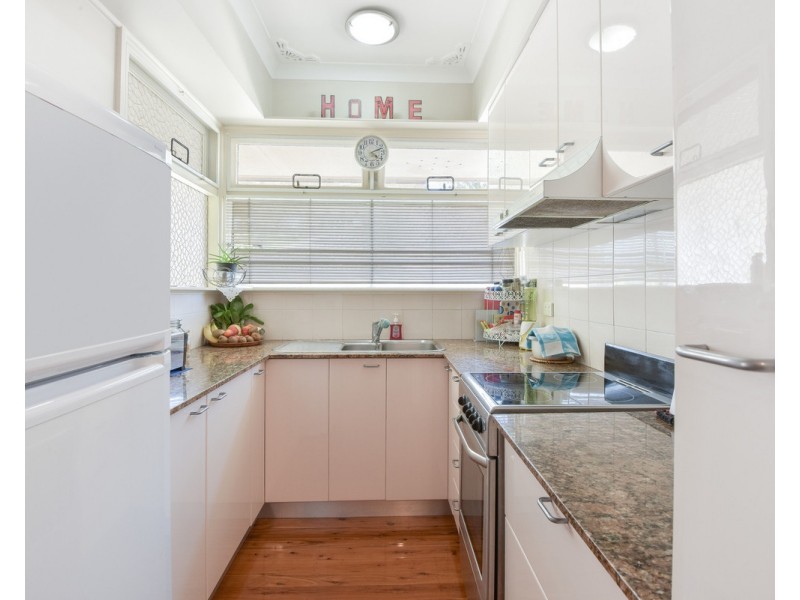 1/193 Albany Street, Point Frederick NSW 2250