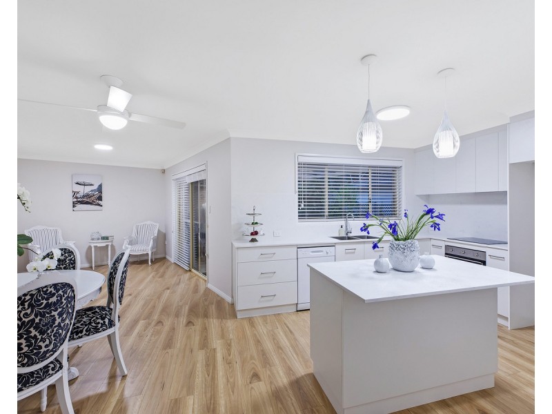 14 Christle Street, Green Point NSW 2251