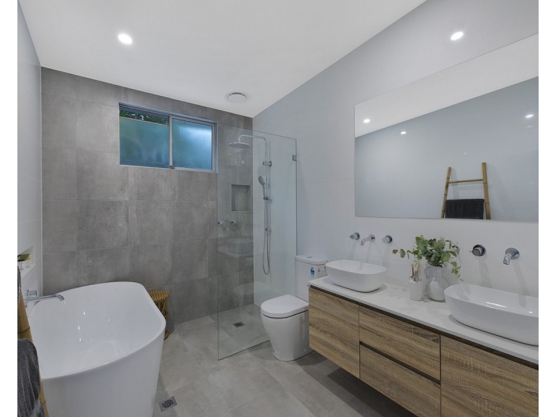 145E Cape Three Points, Avoca Beach NSW 2251