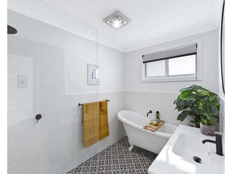 18 Heights Crescent, Wamberal NSW 2260