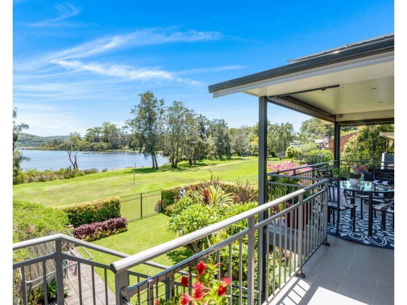 35 Bayside Drive, Green Point NSW 2251