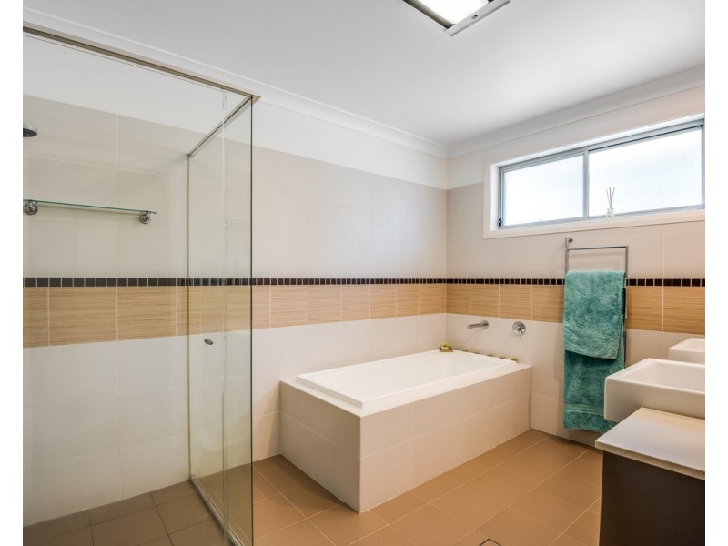 35 Bayside Drive, Green Point NSW 2251
