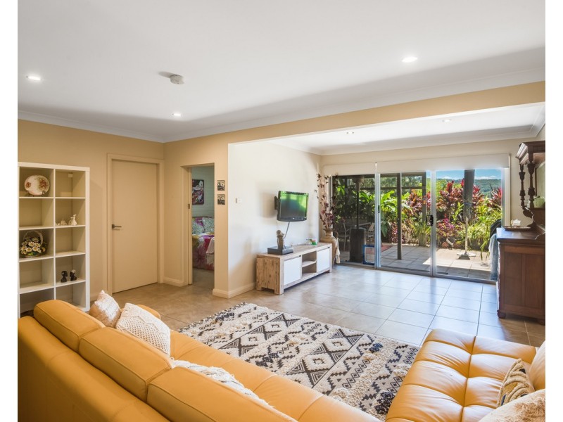 35 Bayside Drive, Green Point NSW 2251