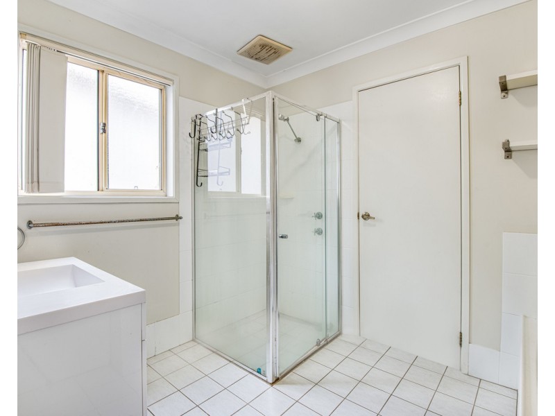 14 Narrawa Avenue, Erina NSW 2250