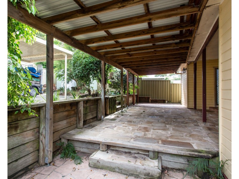 2 Glencoe Avenue, Wyoming NSW 2250