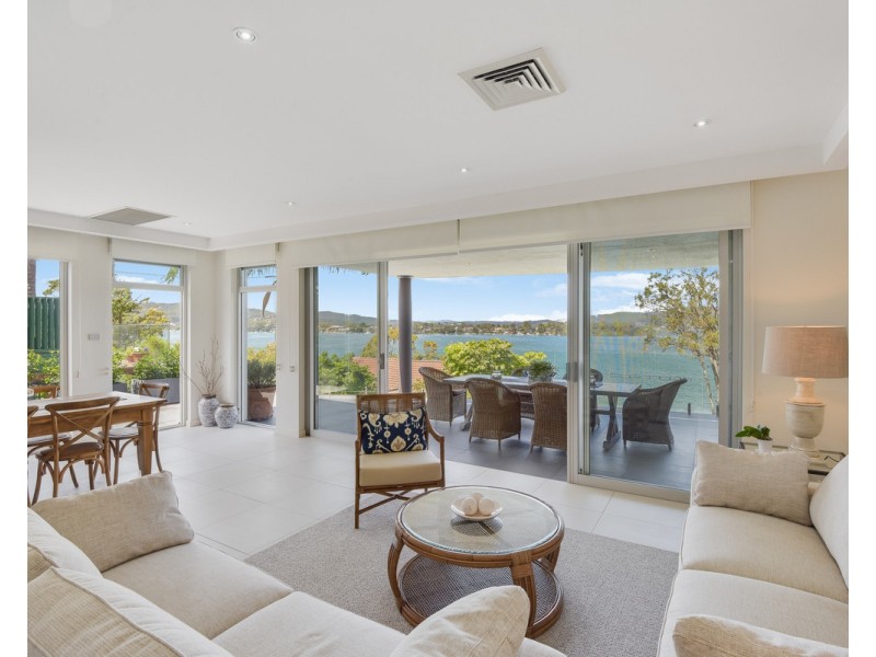 25 Coogee Road, Point Clare NSW 2250
