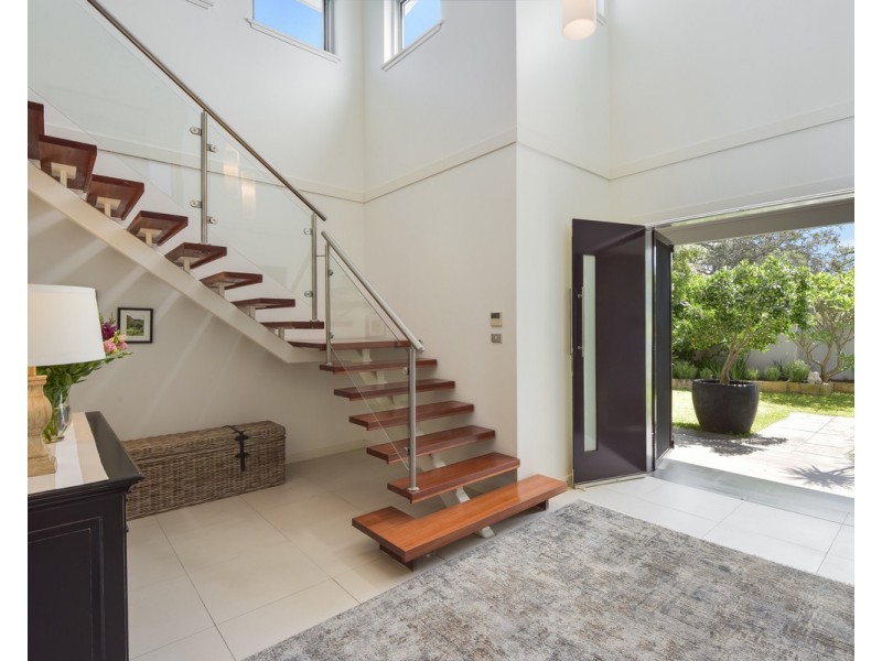 25 Coogee Road, Point Clare NSW 2250