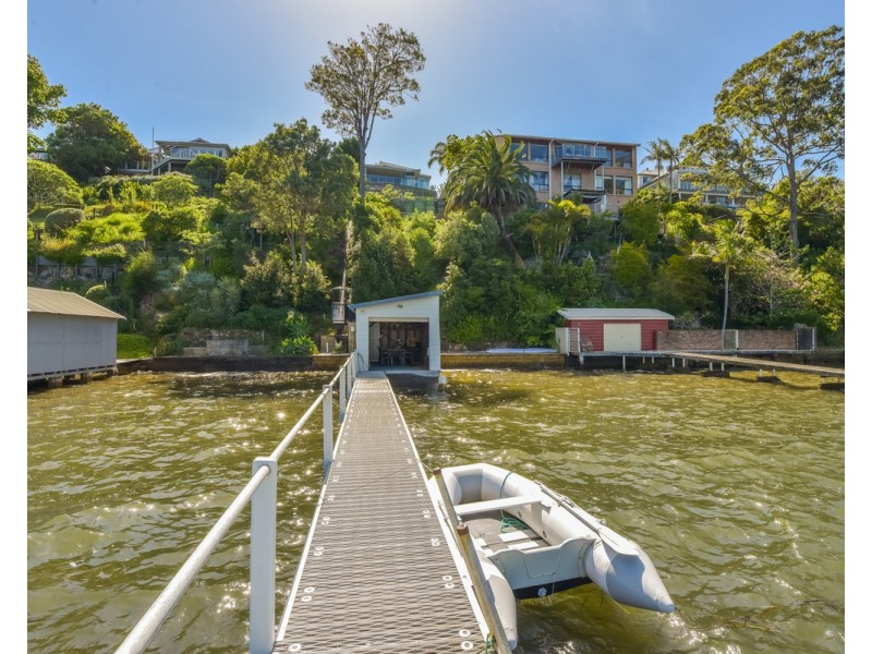 25 Coogee Road, Point Clare NSW 2250