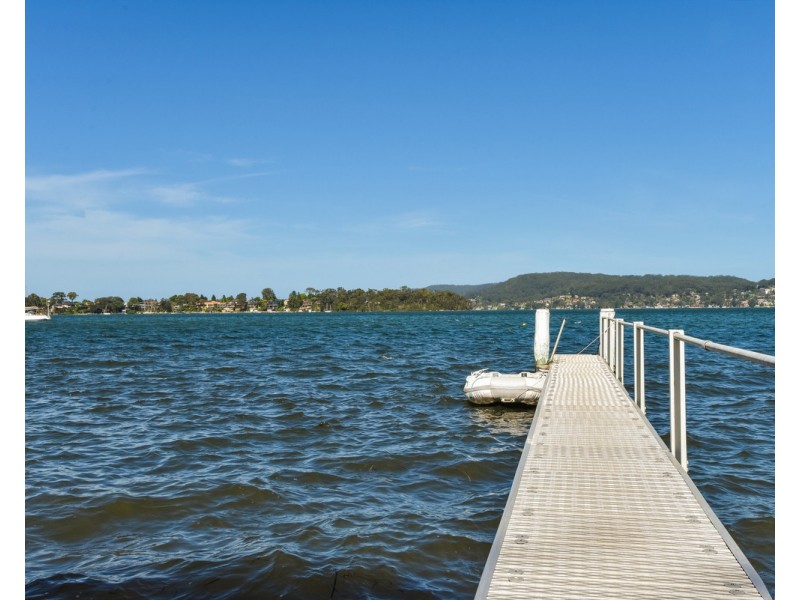 25 Coogee Road, Point Clare NSW 2250