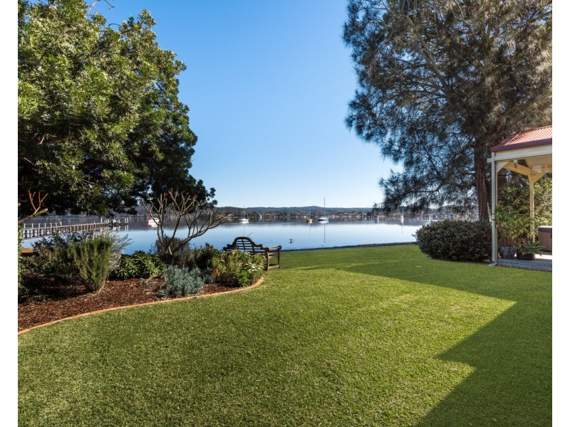 247 Avoca Drive, Green Point NSW 2251
