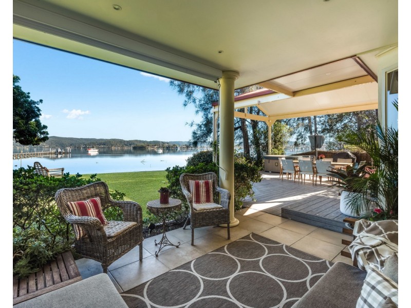 247 Avoca Drive, Green Point NSW 2251