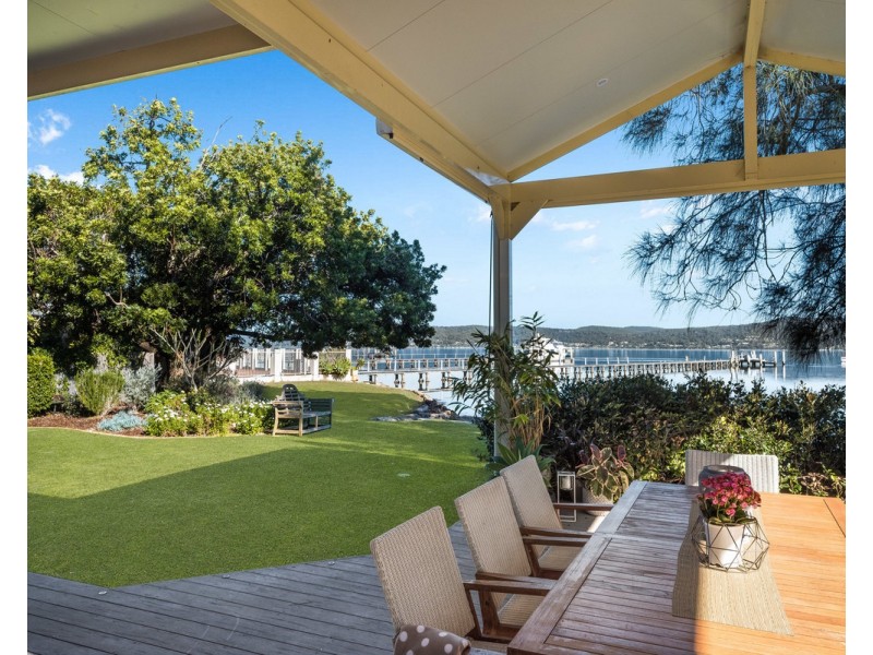 247 Avoca Drive, Green Point NSW 2251