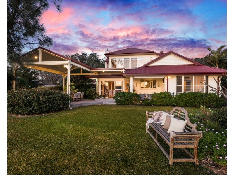 247 Avoca Drive, Green Point NSW 2251