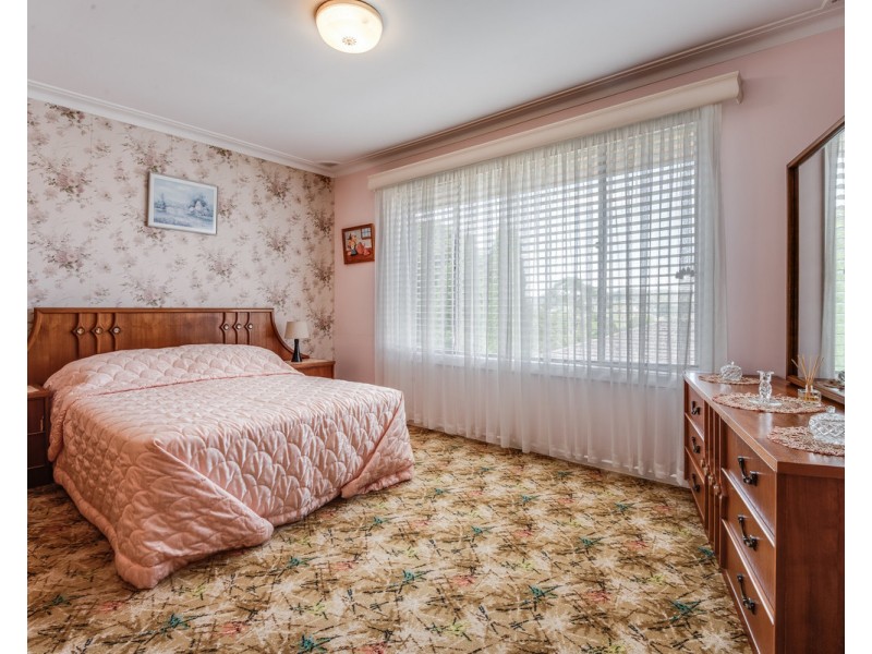 12 Tingira Crescent, Wyoming NSW 2250