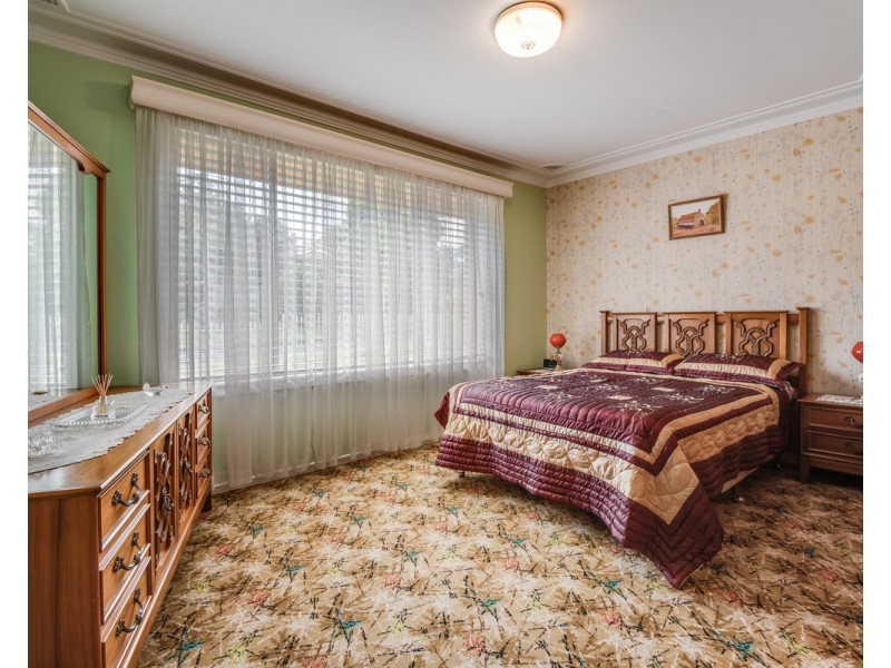 12 Tingira Crescent, Wyoming NSW 2250