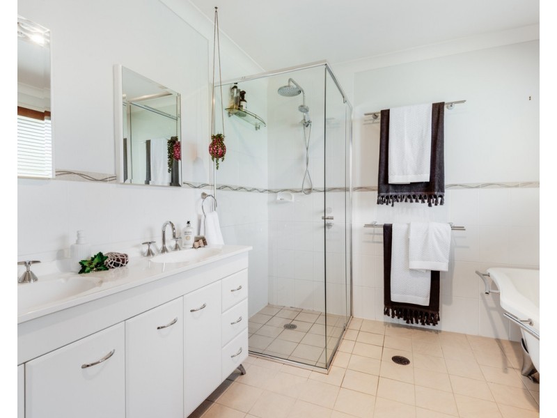 14 Crestview Place, Lisarow NSW 2250