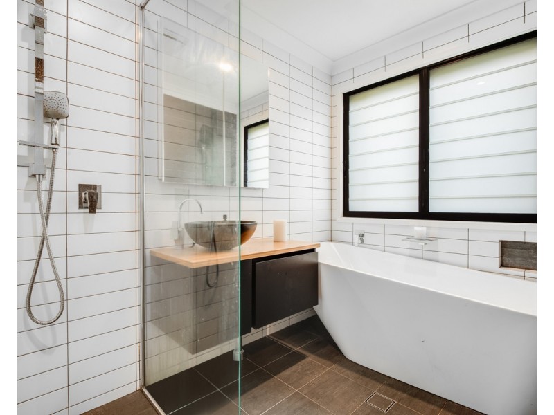 5 Roma Place, Woongarrah NSW 2259