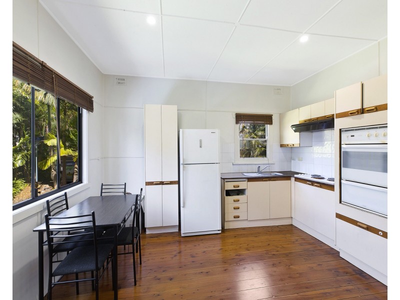 6-8 Winani Road, Erina NSW 2250