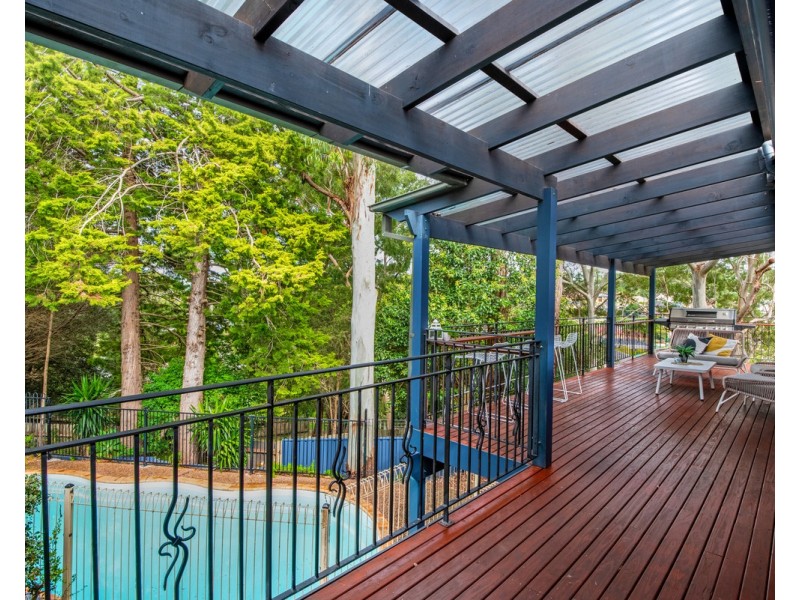 18 Settlers Ridge Close, Lisarow NSW 2250