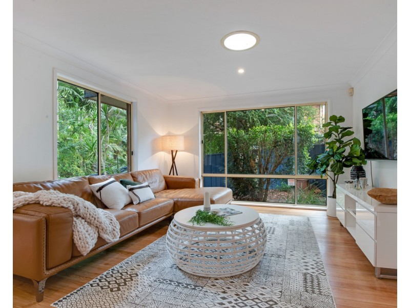 18 Settlers Ridge Close, Lisarow NSW 2250