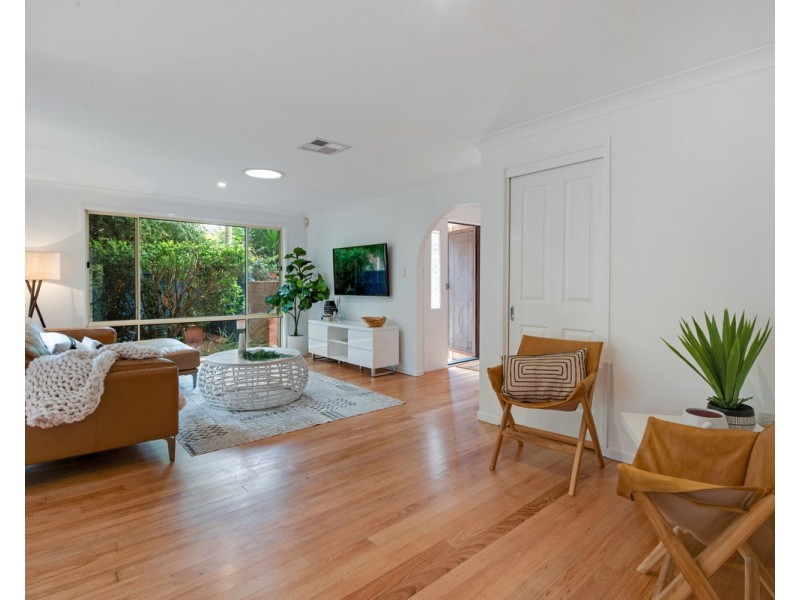 18 Settlers Ridge Close, Lisarow NSW 2250