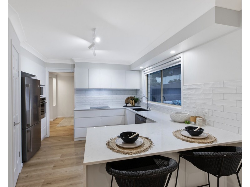 3 Mount Place, Green Point NSW 2251