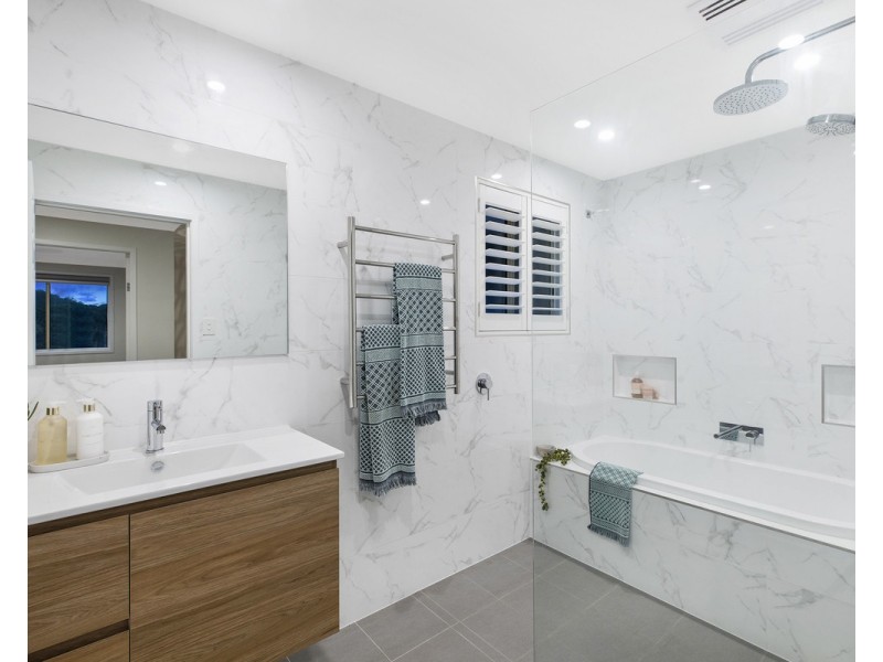 3 Mount Place, Green Point NSW 2251