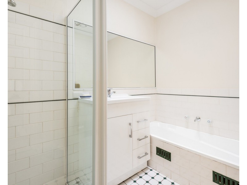 14/31 Cary Street, Wyoming NSW 2250