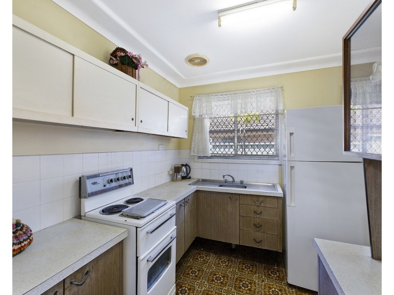 4 Pierce Street, Niagara Park NSW 2250